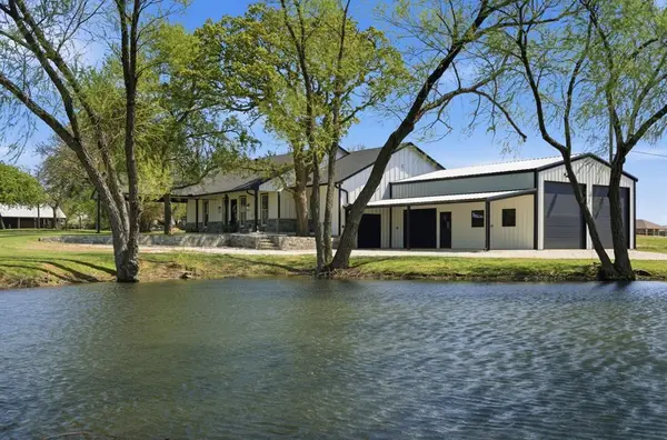 5480 New Hope Road, Aubrey, TX 76227