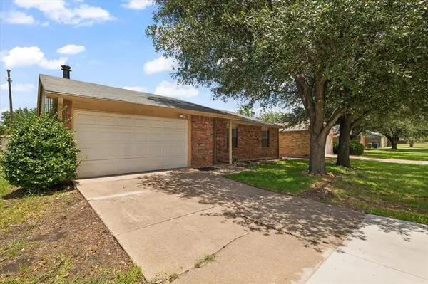 5529 Gates Drive, The Colony, TX 75056