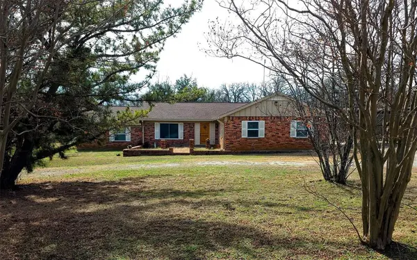 285 Montgomery Road, Mineral Wells, TX 76067