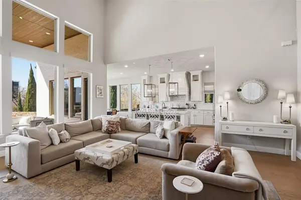 9435 Rockmount Drive, Dallas, TX 75243