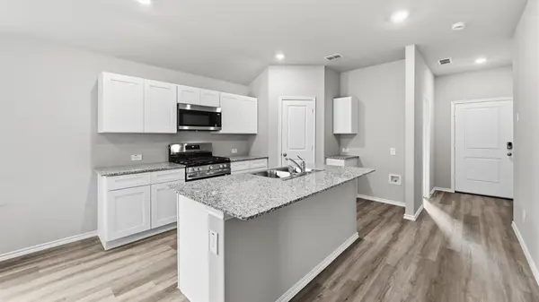 5548 ROLLINS Drive, Denton, TX 76249