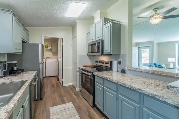 203 Harbor View Court, Granbury, TX 76048