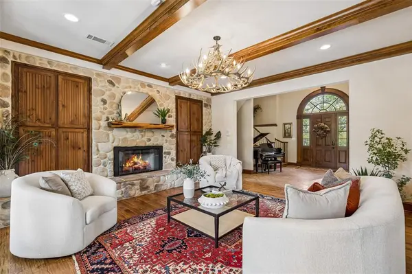 700 Temple Hall Highway, Granbury, TX 76049