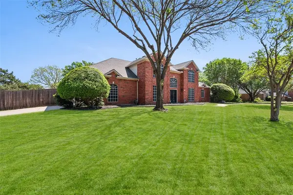 813 Saratoga Drive, Southlake, TX 76092