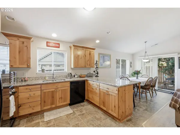 1824 SE 26TH PL, Albany, OR 97322