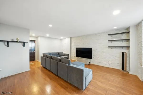 50 Glenwood Ave #702, Jersey City, NJ 07306