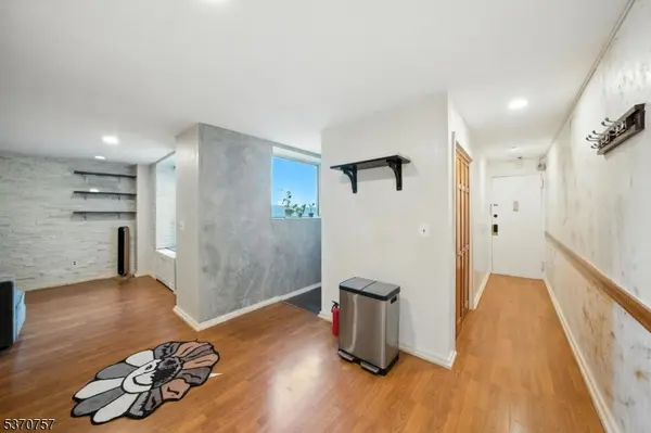 50 Glenwood Ave #702, Jersey City, NJ 07306