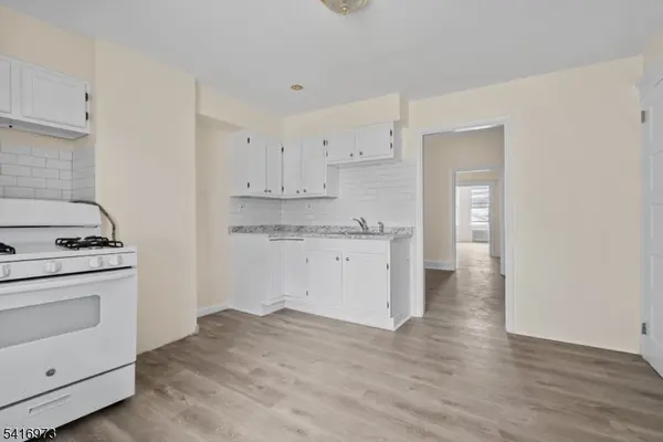 33-35 Delaware Street, Elizabeth City, NJ 07206