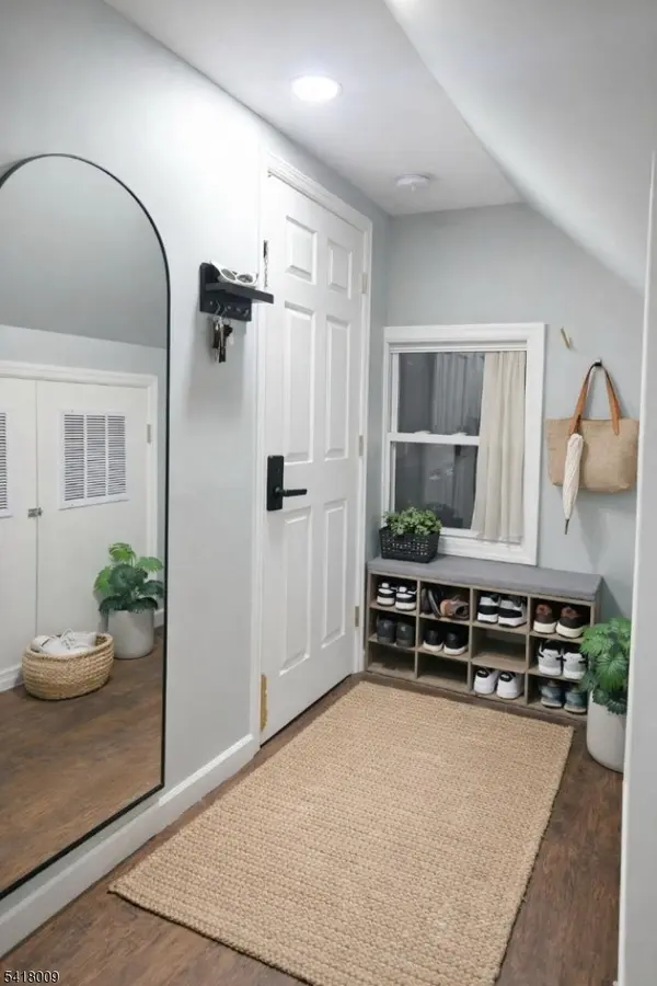 633 Thomas Blvd, East Orange City, NJ 07017