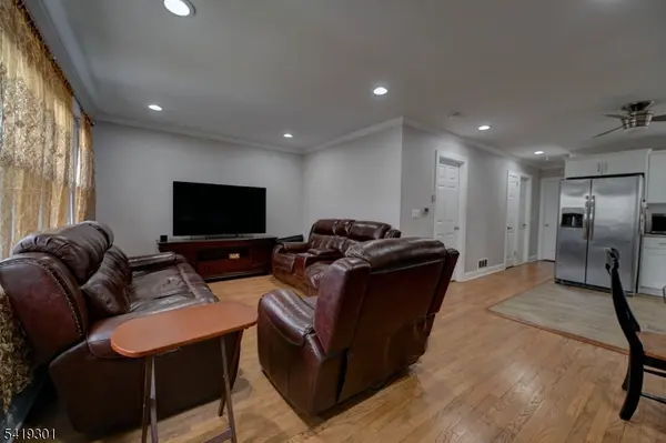 448 Clifton Blvd, Clifton City, NJ 07013