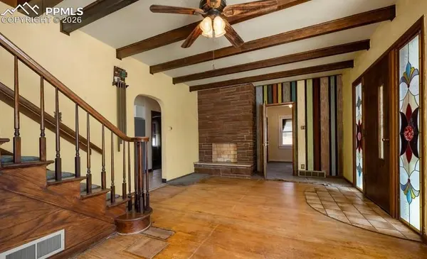 807 E Mesa AVE, Pueblo, CO 81006