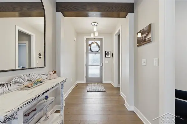 403 Copper Leaf CT, Midland, MI 48642