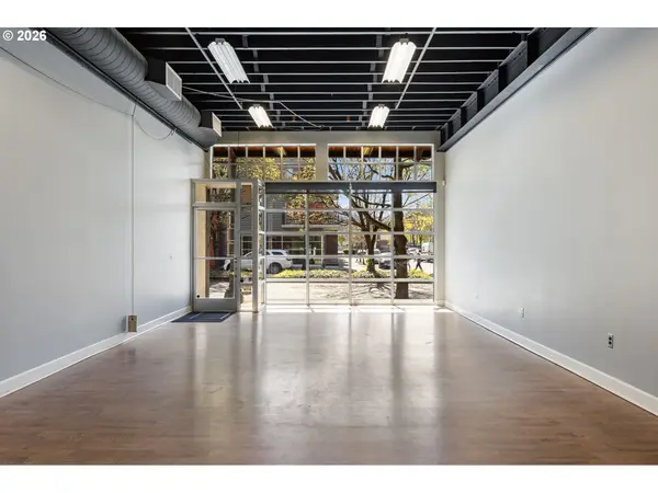 600 NW NAITO PKWY #E, Portland, OR 97209