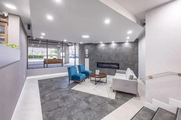 20 Edgecliff Golfway ##304, Toronto C11, ON M3C 3A4