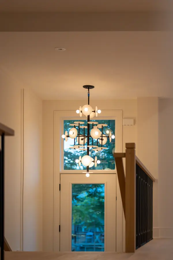 15 Holland Park AVE, Toronto C03, ON M6C 1M2