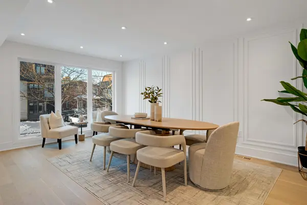 15 Holland Park AVE, Toronto C03, ON M6C 1M2