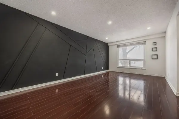 321 Blackthorn ST #82, Oshawa, ON L1K 1L3