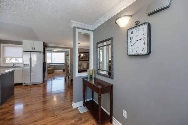 22 Champlain CT, Clarington, ON L1B 1A5