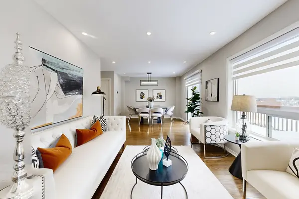 129 Knapton DR, Newmarket, ON L3X 3B4