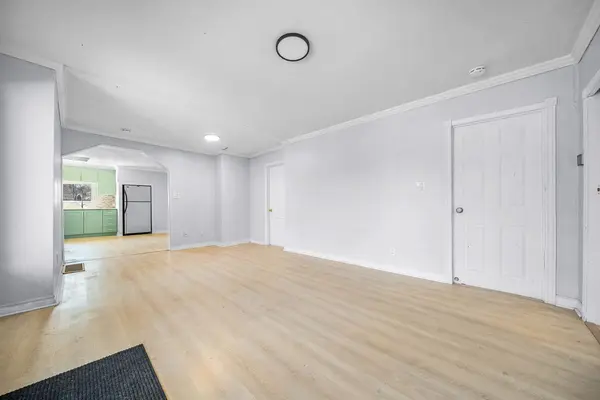 300 Metro RD N, Georgina, ON L4P 3C8