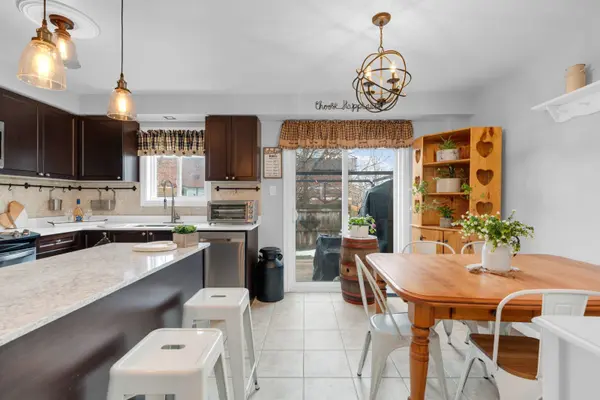 96 Majesty BLVD, Barrie, ON L4M 0E5