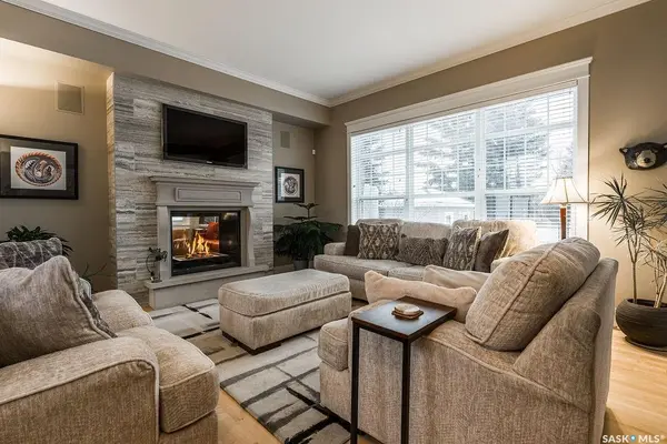 303 Adaskin COVE, Saskatoon, SK S7N 4P3