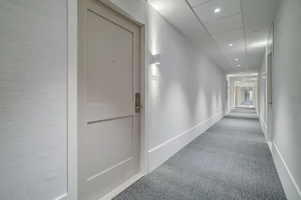 10 Gibbs RD #1008, Toronto W08, ON M9B 0E2