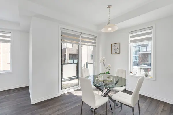 2 Summer Wind LN, Brampton, ON L7A 0B6