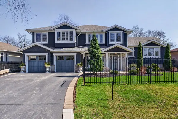 1374 Secord AVE, Oakville, ON L6L 2L1