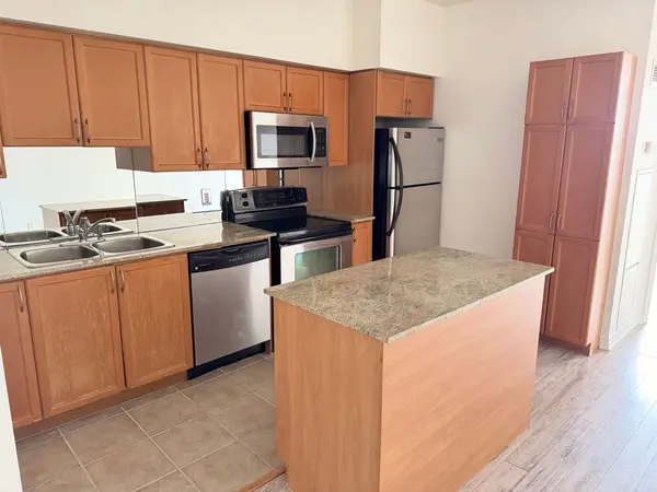 388 Prince Of Wales DR #703, Mississauga, ON L5B 0A1