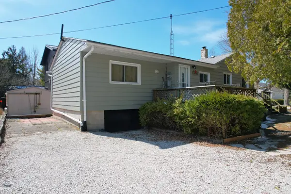 55 Marina AVE, South Bruce Peninsula, ON N0H 2G0