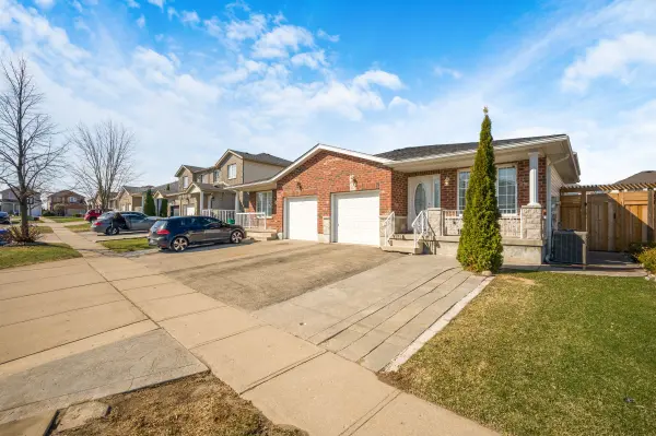 23 Mosser DR, Cambridge, ON N1P 1J1