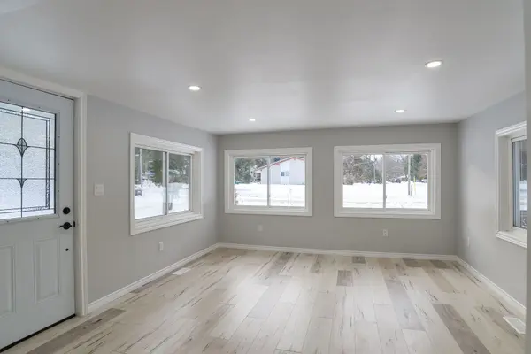 460 Wellington ST, Gravenhurst, ON P1P 1A5