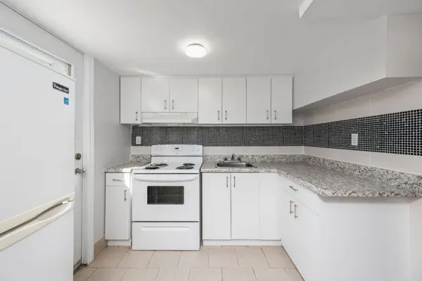 48 Clarence ST #2, Cambridge, ON N3C 1K9