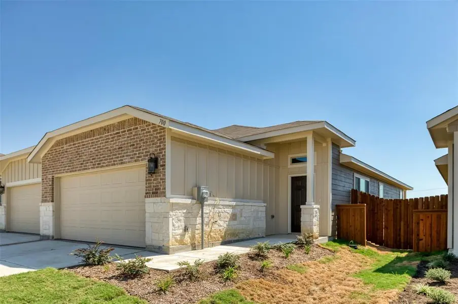 704 Harvest Moon Drive, Venus, TX 76084