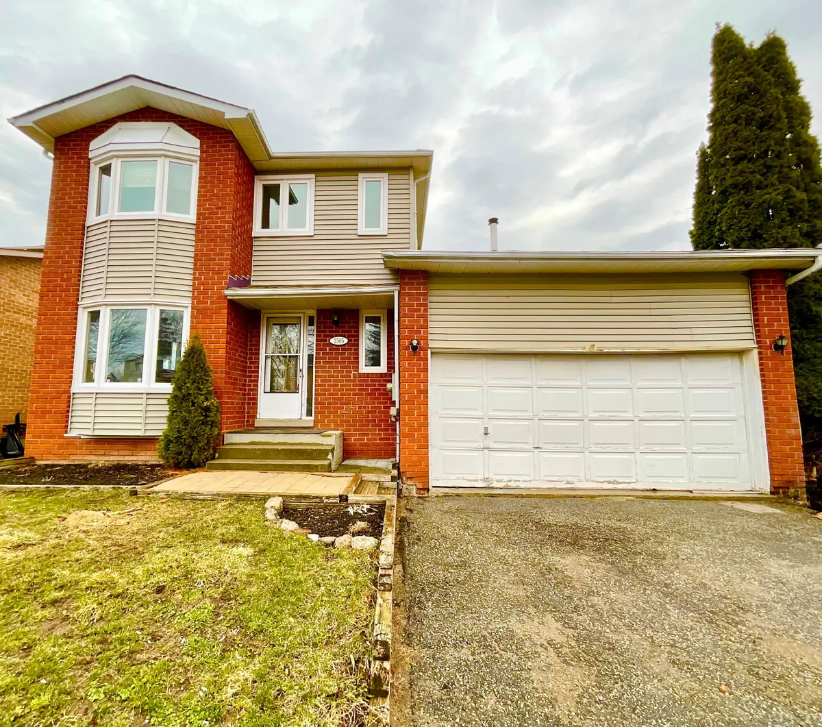 2505 Lloyd ST, Innisfil, ON L9S 2H2