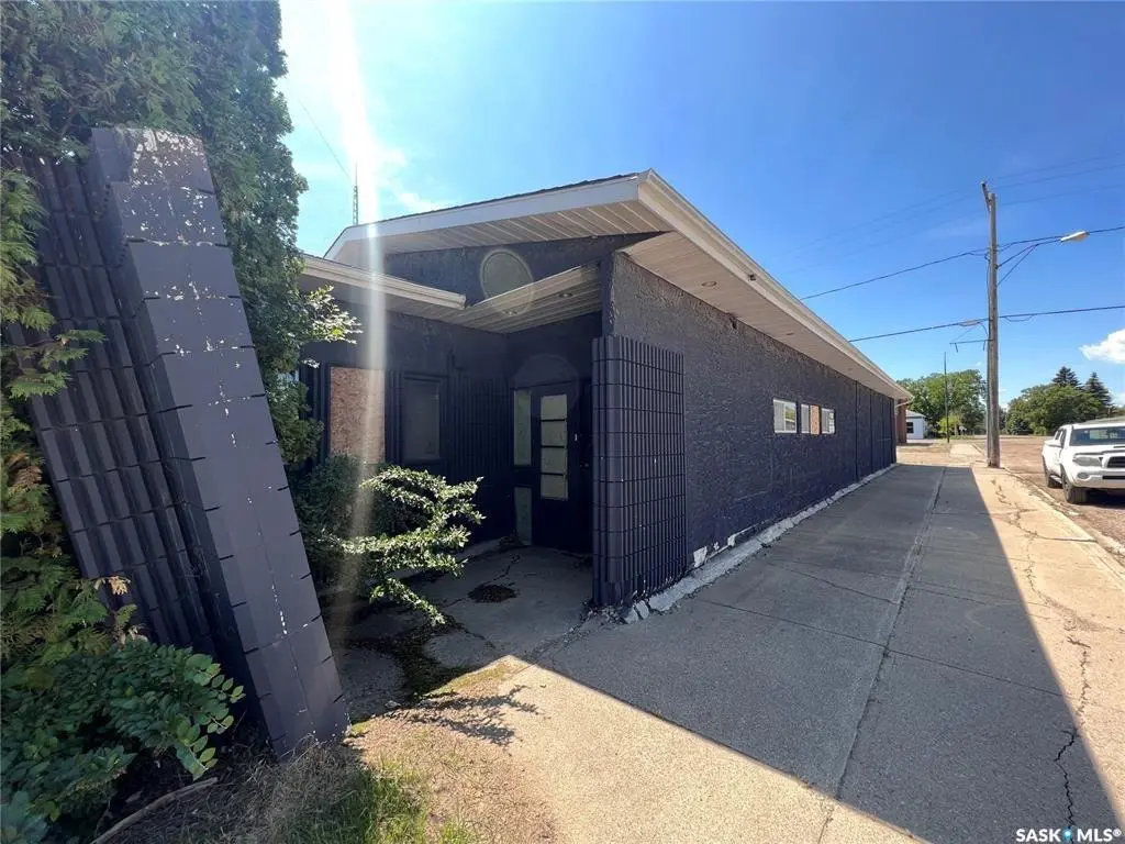 402 Hill AVENUE, Cut Knife, SK S9A 0N0