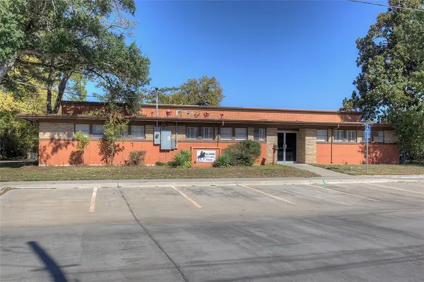 217 College Street, Sulphur Springs, TX 75482