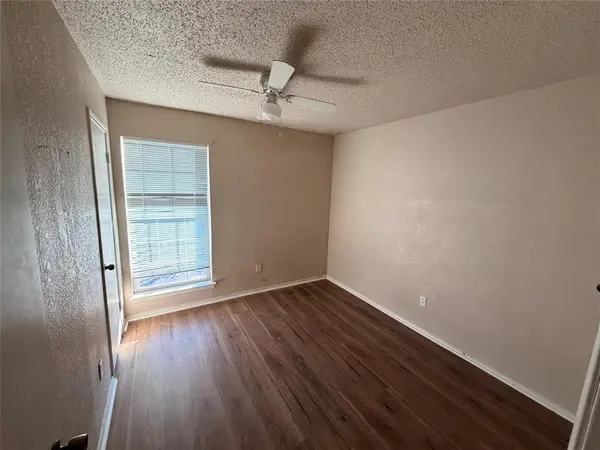 1915 Red Cloud Drive, Dallas, TX 75217