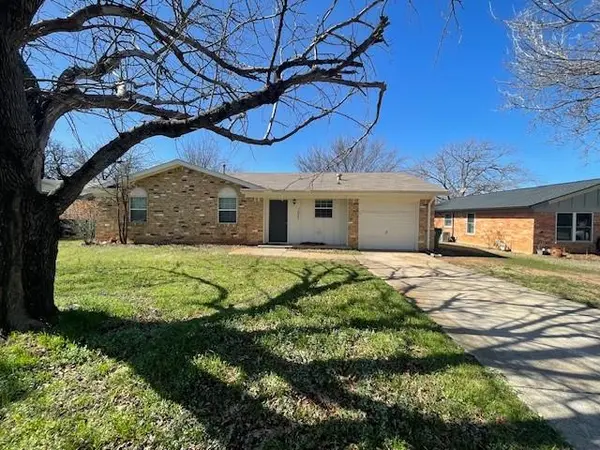 7033 Payte Lane, North Richland Hills, TX 76182