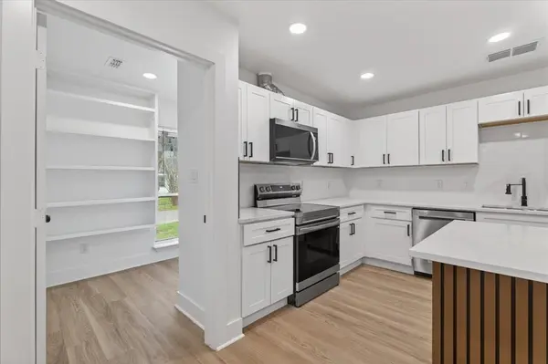 1227 Fernwood Avenue, Dallas, TX 75216