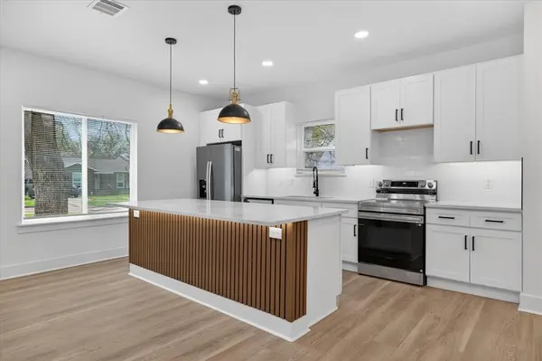 522 Avenue G, Dallas, TX 75203