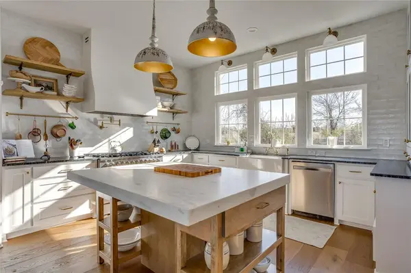 2417 E Lake Drive, Weatherford, TX 76087