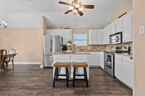 163 Lakeview Drive, Aledo, TX 76008