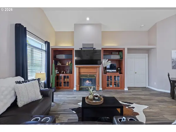 1164 NE 14TH PL, Canby, OR 97013