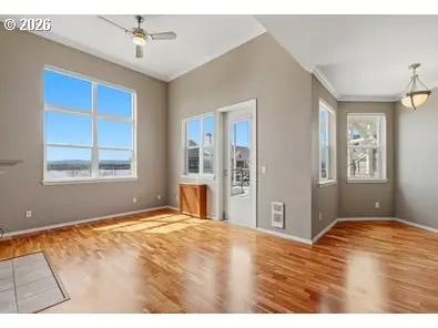 742 SE Fairwinds LOOP #742G, Vancouver, WA 98661