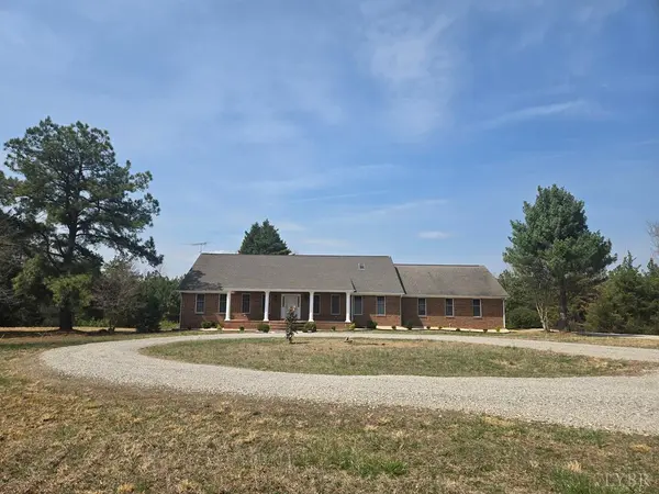 375 Schoolhouse RD, Farmville, VA 23901