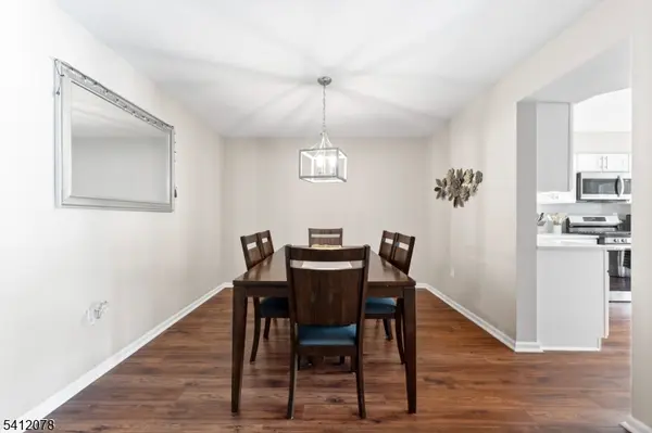 48 Sapphire Ln, Franklin Twp., NJ 08823