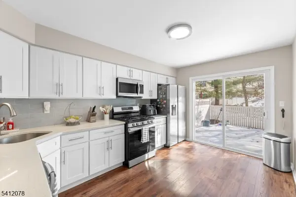 48 Sapphire Ln, Franklin Twp., NJ 08823