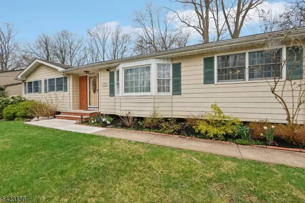 37 Dale Dr, Edison Twp., NJ 08820